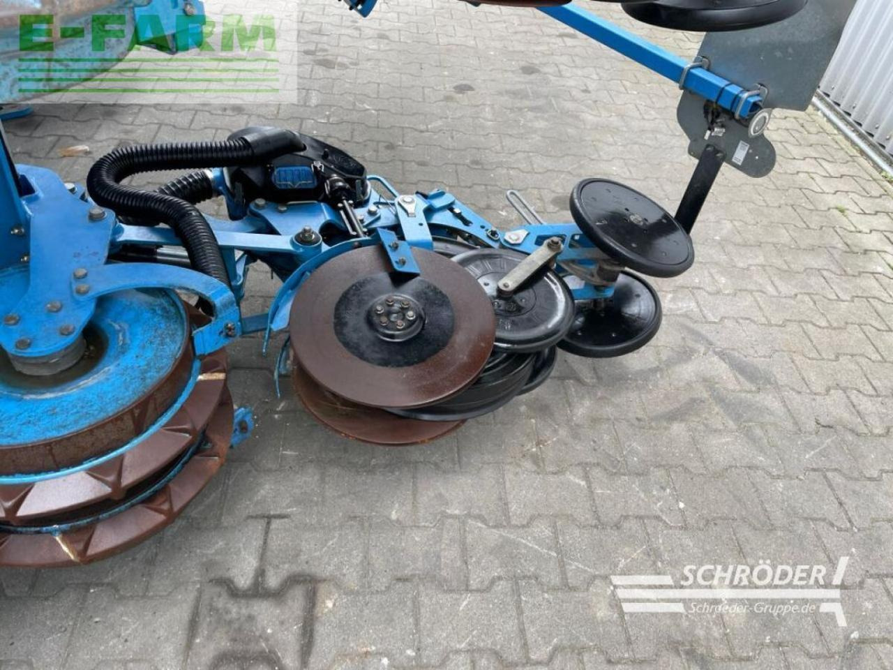 Lemken solitair 23/1900 / azurit 9/8.75 k d - מכונת זריעה מדויקת: תמונה 4 Lemken solitair 23/1900 / azurit 9/8.75 k d - מכונת זריעה מדויקת: תמונה 4