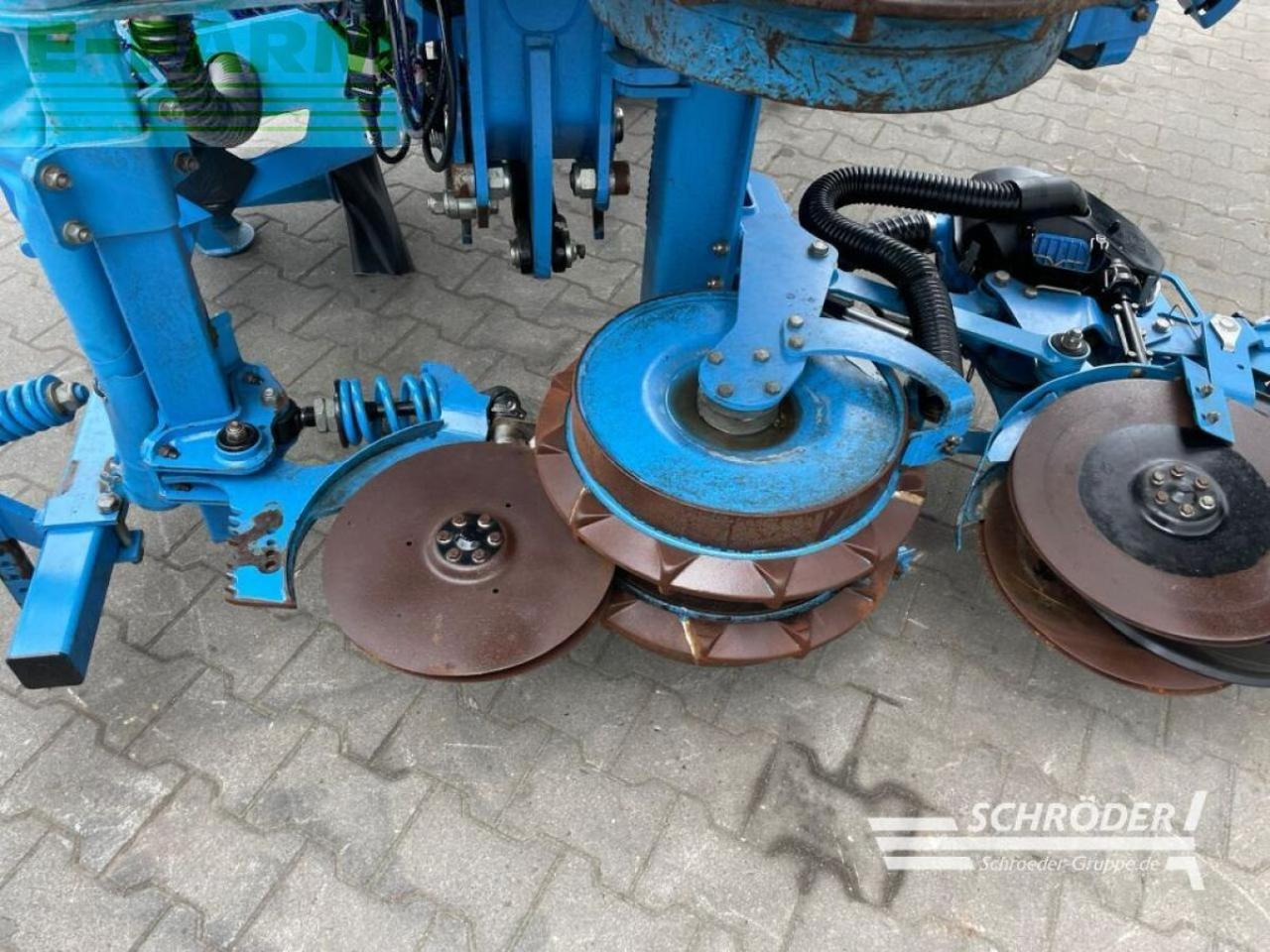 Lemken solitair 23/1900 / azurit 9/8.75 k d - מכונת זריעה מדויקת: תמונה 3 Lemken solitair 23/1900 / azurit 9/8.75 k d - מכונת זריעה מדויקת: תמונה 3
