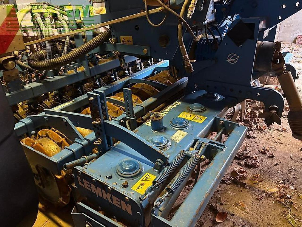 Lemken zirkon 10/300 + solitair 8/300 - מקדחת זרעים: תמונה 3 Lemken zirkon 10/300 + solitair 8/300 - מקדחת זרעים: תמונה 3