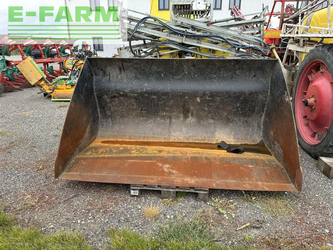 Manitou 741-140 v+ - מפעיל טלסקופי: תמונה 3 Manitou 741-140 v+ - מפעיל טלסקופי: תמונה 3