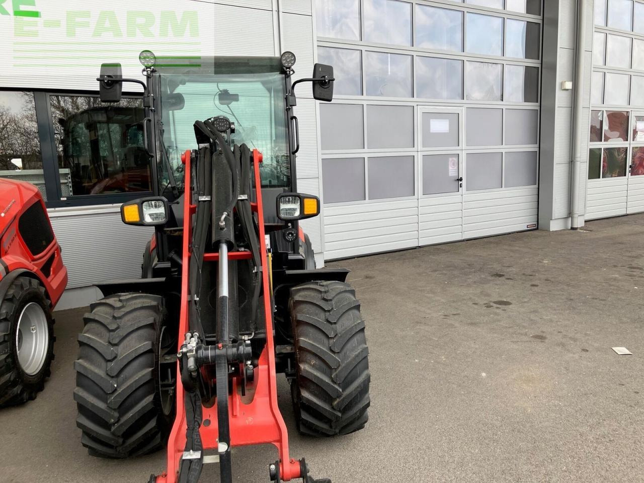 Manitou manitou mla 5-50 - מיני מחפר: תמונה 5 Manitou manitou mla 5-50 - מיני מחפר: תמונה 5