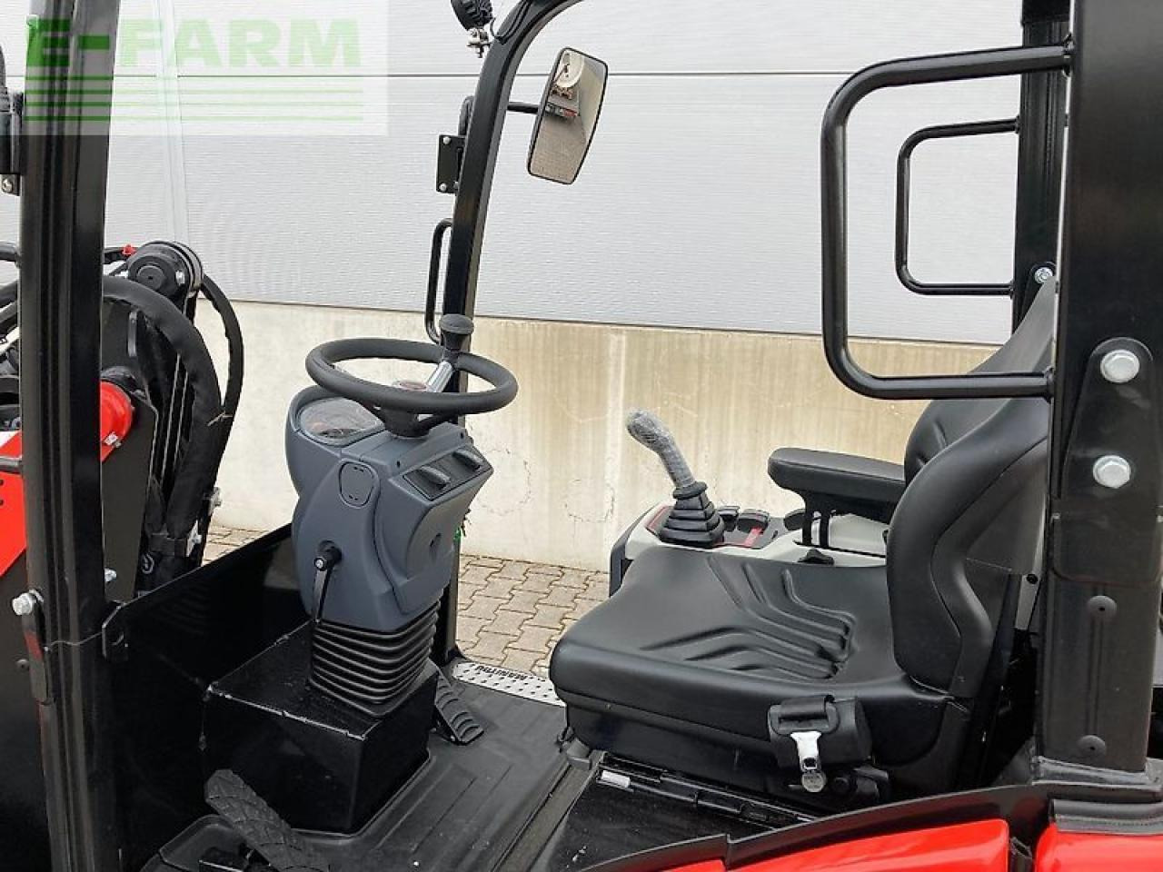 מעמיס קומפקטי Manitou mla 2-25 h: תמונה 8 מעמיס קומפקטי Manitou mla 2-25 h: תמונה 8