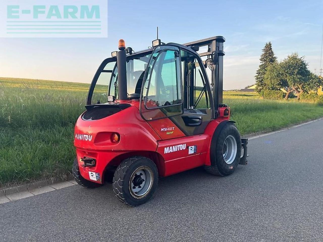 Manitou msi 40 t geländestapler mit kaup zinkenverstellgerät 4,8 t - מלגזה: תמונה 2 Manitou msi 40 t geländestapler mit kaup zinkenverstellgerät 4,8 t - מלגזה: תמונה 2