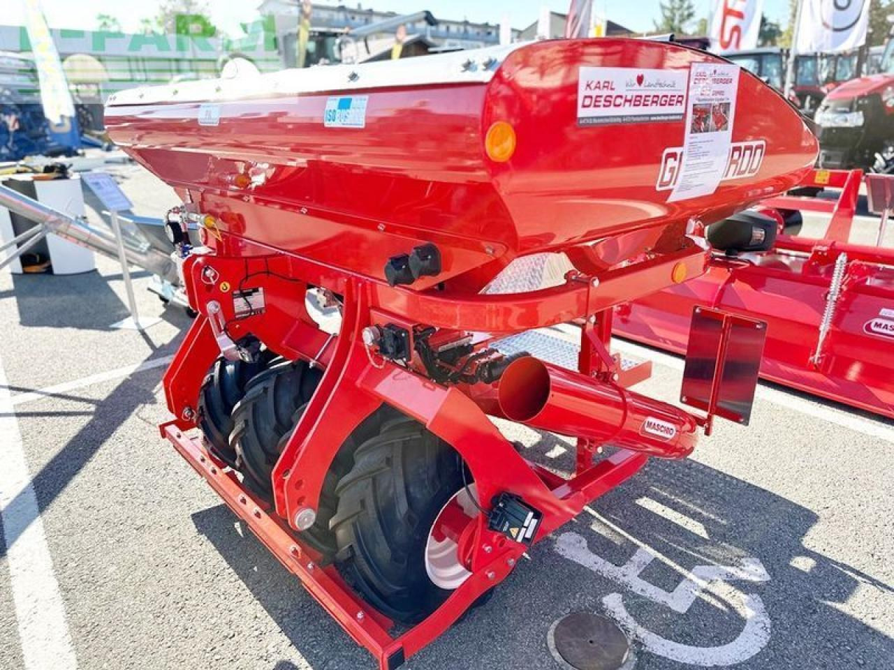 Maschio /gaspardo säkombination 5 m klappbar / fronttank - מקדחת זריעה משולבת: תמונה 5 Maschio /gaspardo säkombination 5 m klappbar / fronttank - מקדחת זריעה משולבת: תמונה 5