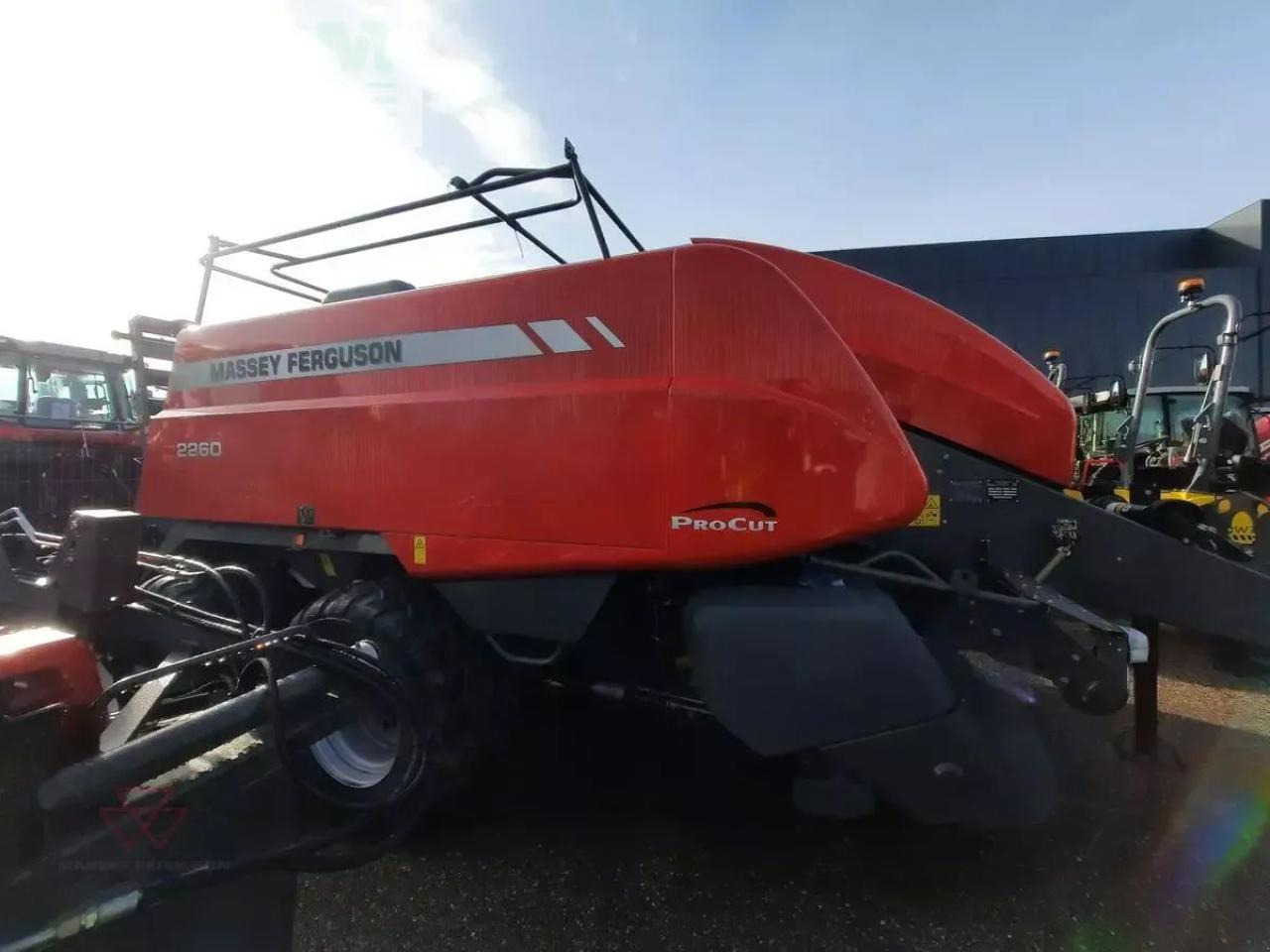 Massey Ferguson 2260 tc - מכונת צרור מרובעת: תמונה 1 Massey Ferguson 2260 tc - מכונת צרור מרובעת: תמונה 1