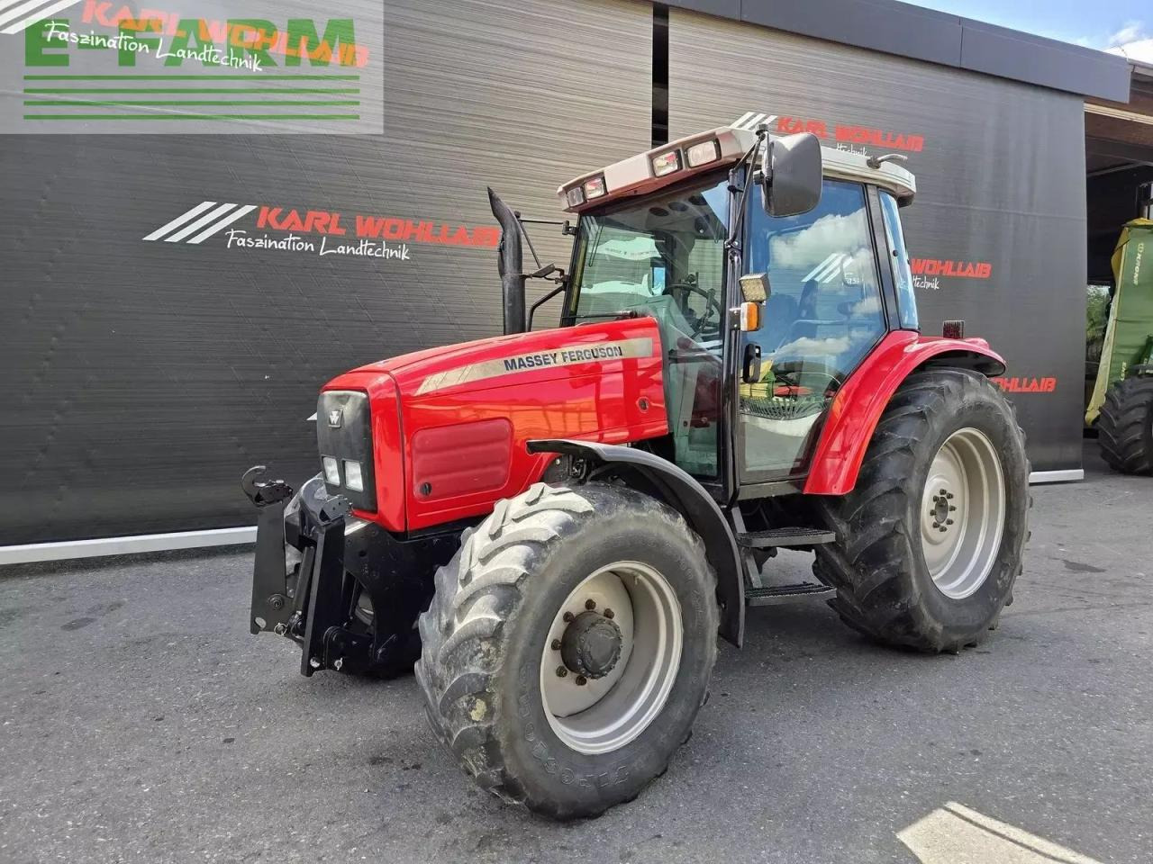 Massey Ferguson 6235-4 - טרקטור חקלאי: תמונה 2 Massey Ferguson 6235-4 - טרקטור חקלאי: תמונה 2