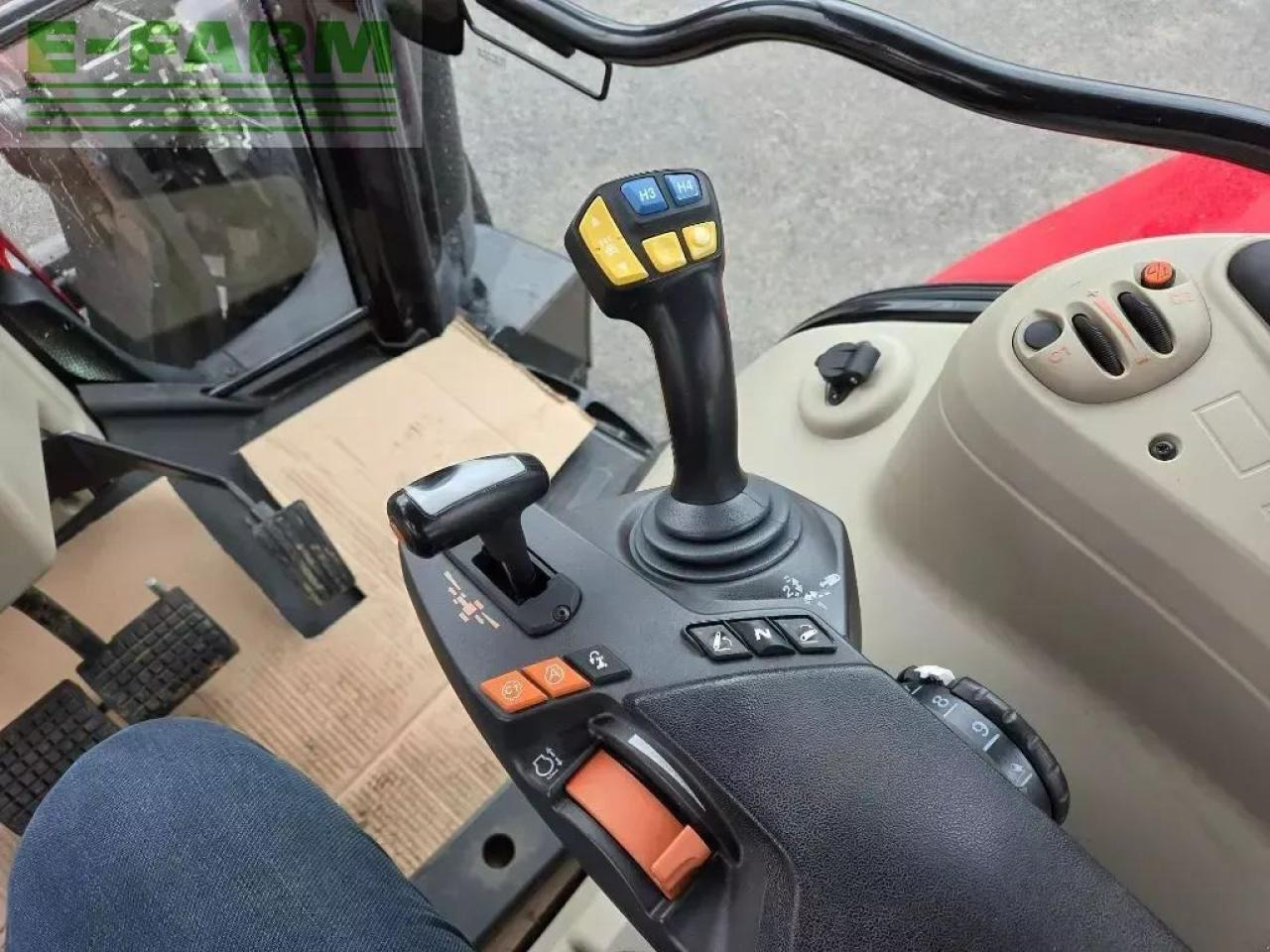 Massey Ferguson 6715 s dyna-6 efficient Efficient - טרקטור חקלאי: תמונה 3 Massey Ferguson 6715 s dyna-6 efficient Efficient - טרקטור חקלאי: תמונה 3