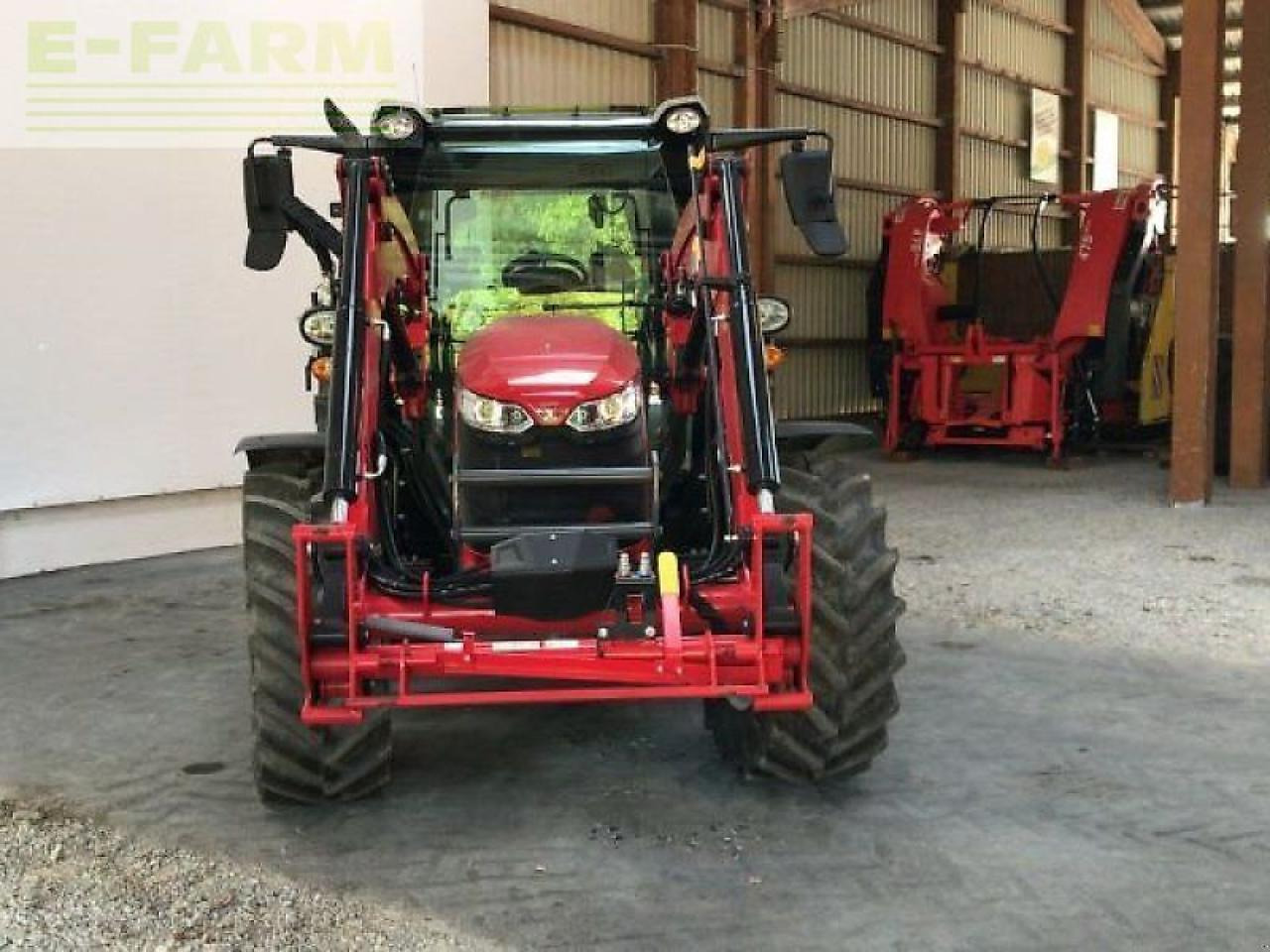Massey Ferguson mf 4709 m dyna-2 essential - טרקטור חקלאי: תמונה 4 Massey Ferguson mf 4709 m dyna-2 essential - טרקטור חקלאי: תמונה 4