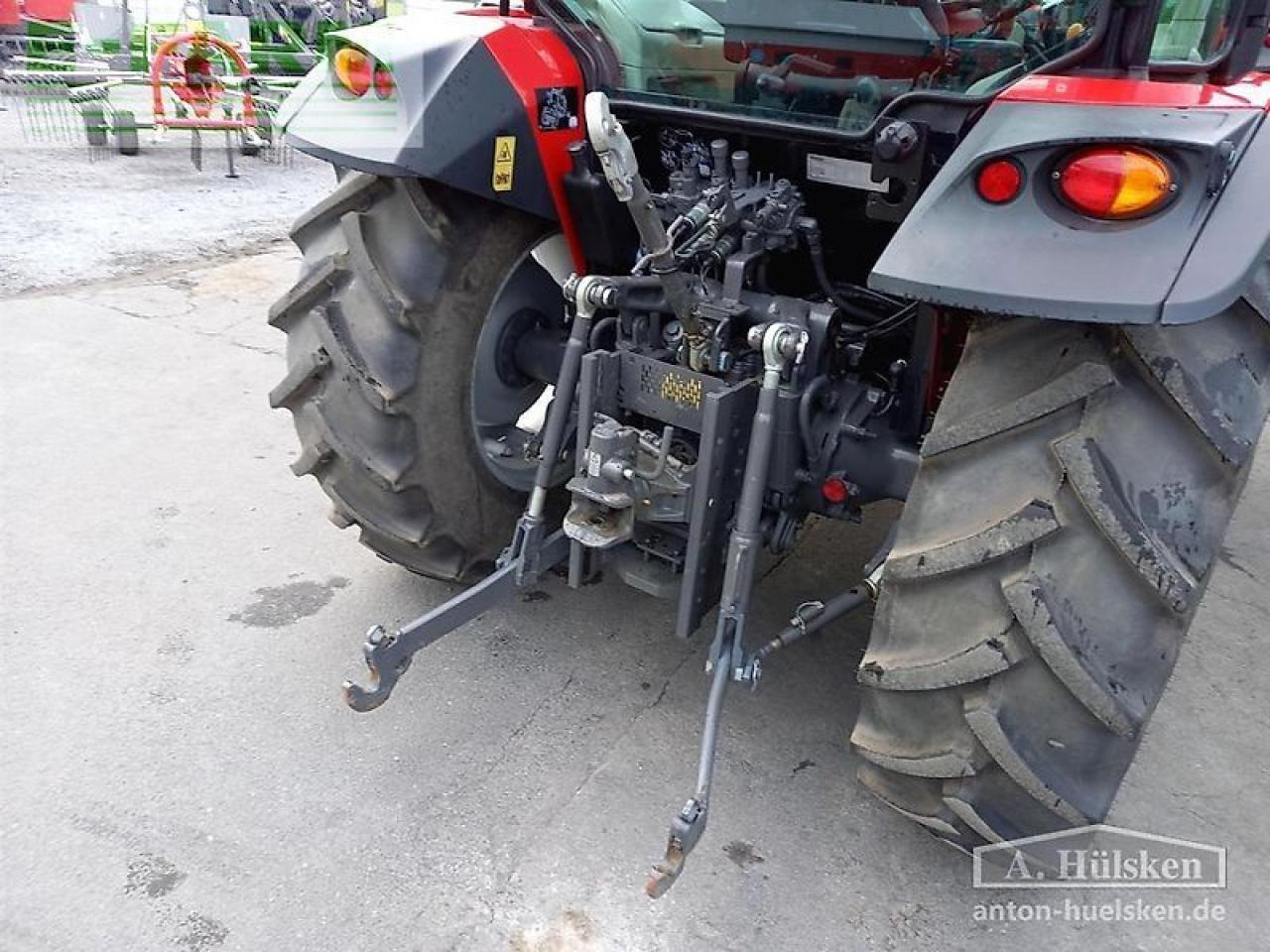Massey Ferguson mf4707 cab 4wd - טרקטור חקלאי: תמונה 4 Massey Ferguson mf4707 cab 4wd - טרקטור חקלאי: תמונה 4