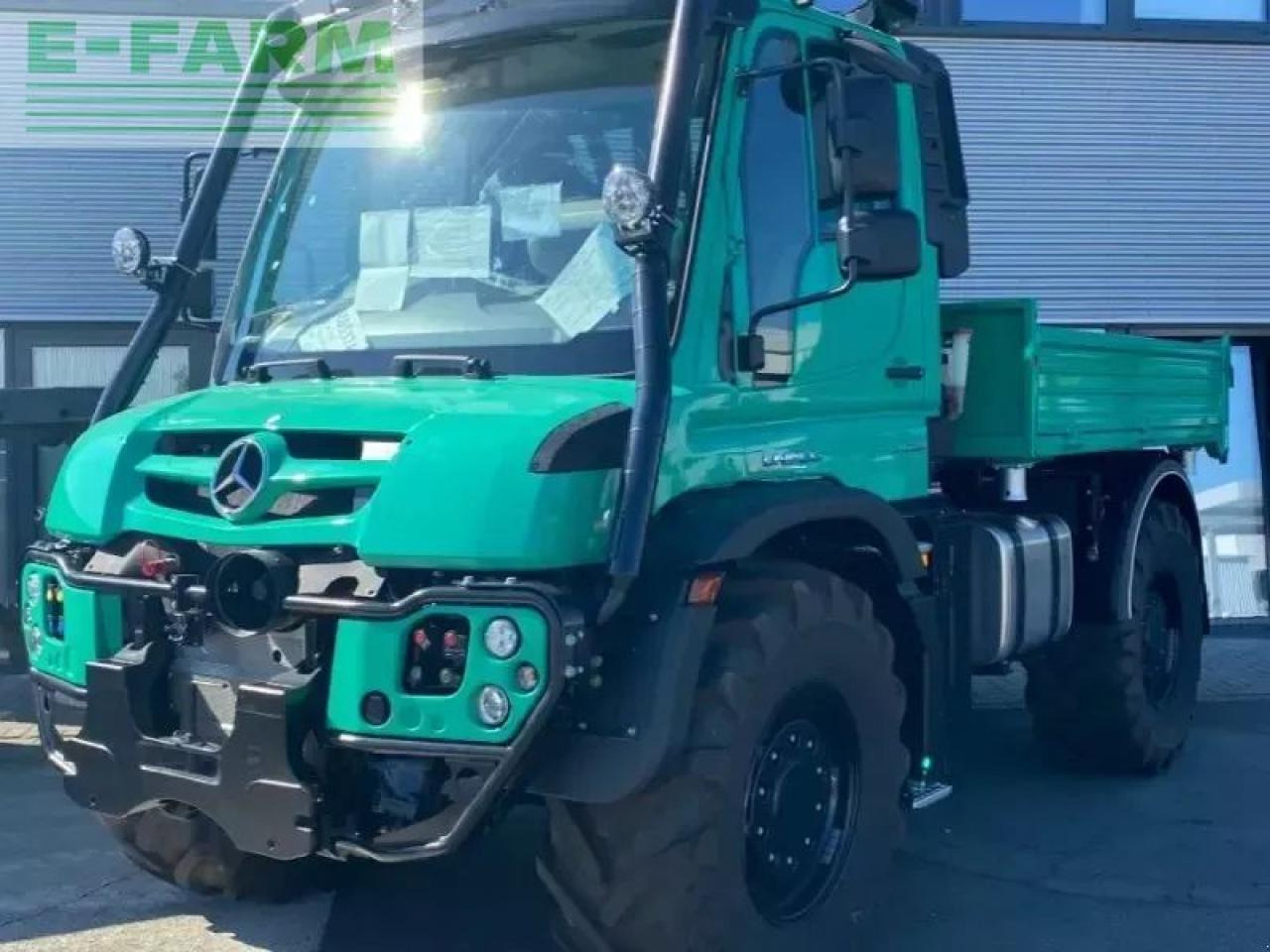 Mercedes-Benz unimog u530 - טרקטור חקלאי: תמונה 1 Mercedes-Benz unimog u530 - טרקטור חקלאי: תמונה 1