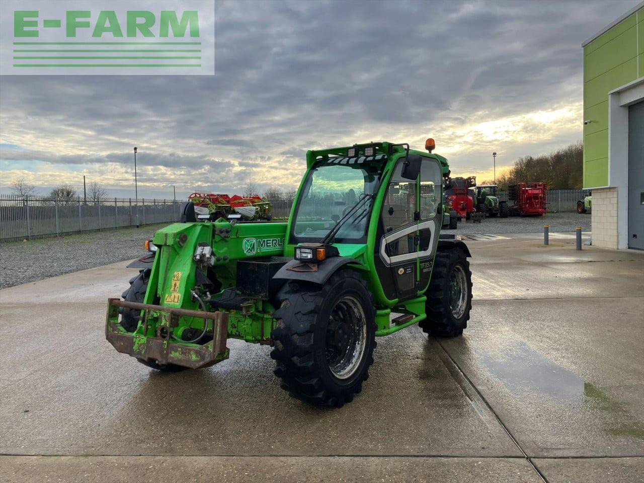 Merlo TF35.7 - מפעיל טלסקופי: תמונה 1 Merlo TF35.7 - מפעיל טלסקופי: תמונה 1