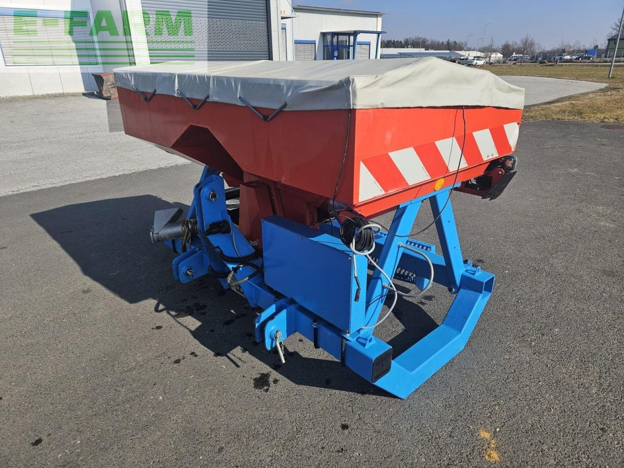 Monosem fronttank ft 1600 - מכונת זריעה מדויקת: תמונה 2 Monosem fronttank ft 1600 - מכונת זריעה מדויקת: תמונה 2