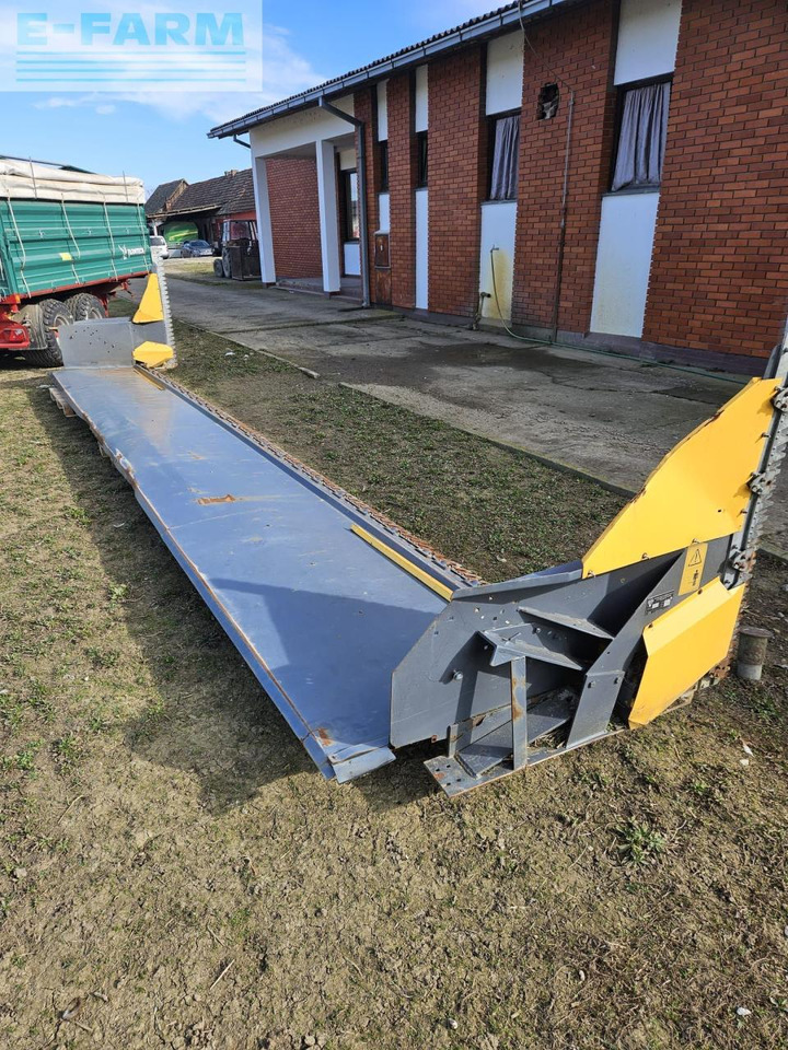 מקצרת קומבינה New Holland CX 860: תמונה 13 מקצרת קומבינה New Holland CX 860: תמונה 13