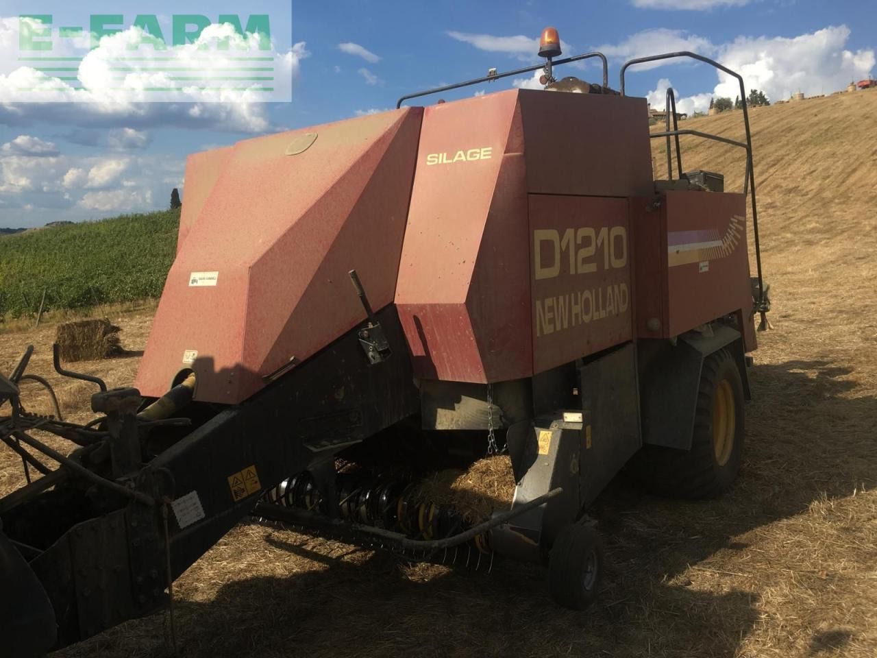 New Holland D1210 - מכונת צרור מרובעת: תמונה 3 New Holland D1210 - מכונת צרור מרובעת: תמונה 3