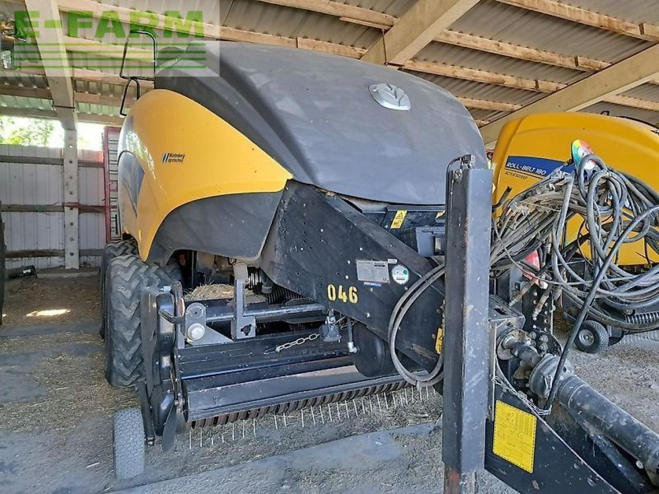 New Holland bb 1290 r - מכונת צרור מרובעת: תמונה 1 New Holland bb 1290 r - מכונת צרור מרובעת: תמונה 1