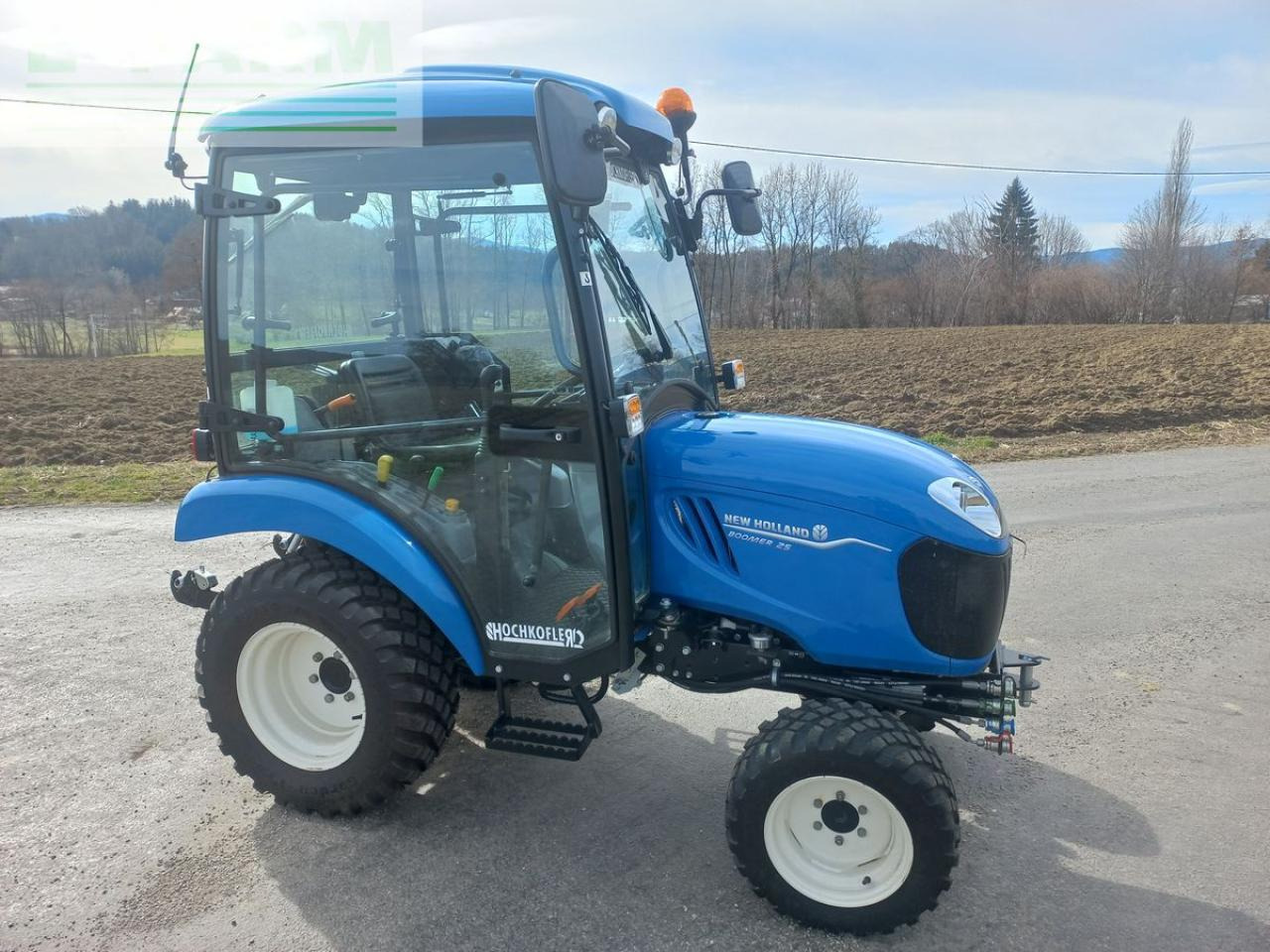 New Holland boomer 25 - טרקטור חקלאי: תמונה 4 New Holland boomer 25 - טרקטור חקלאי: תמונה 4