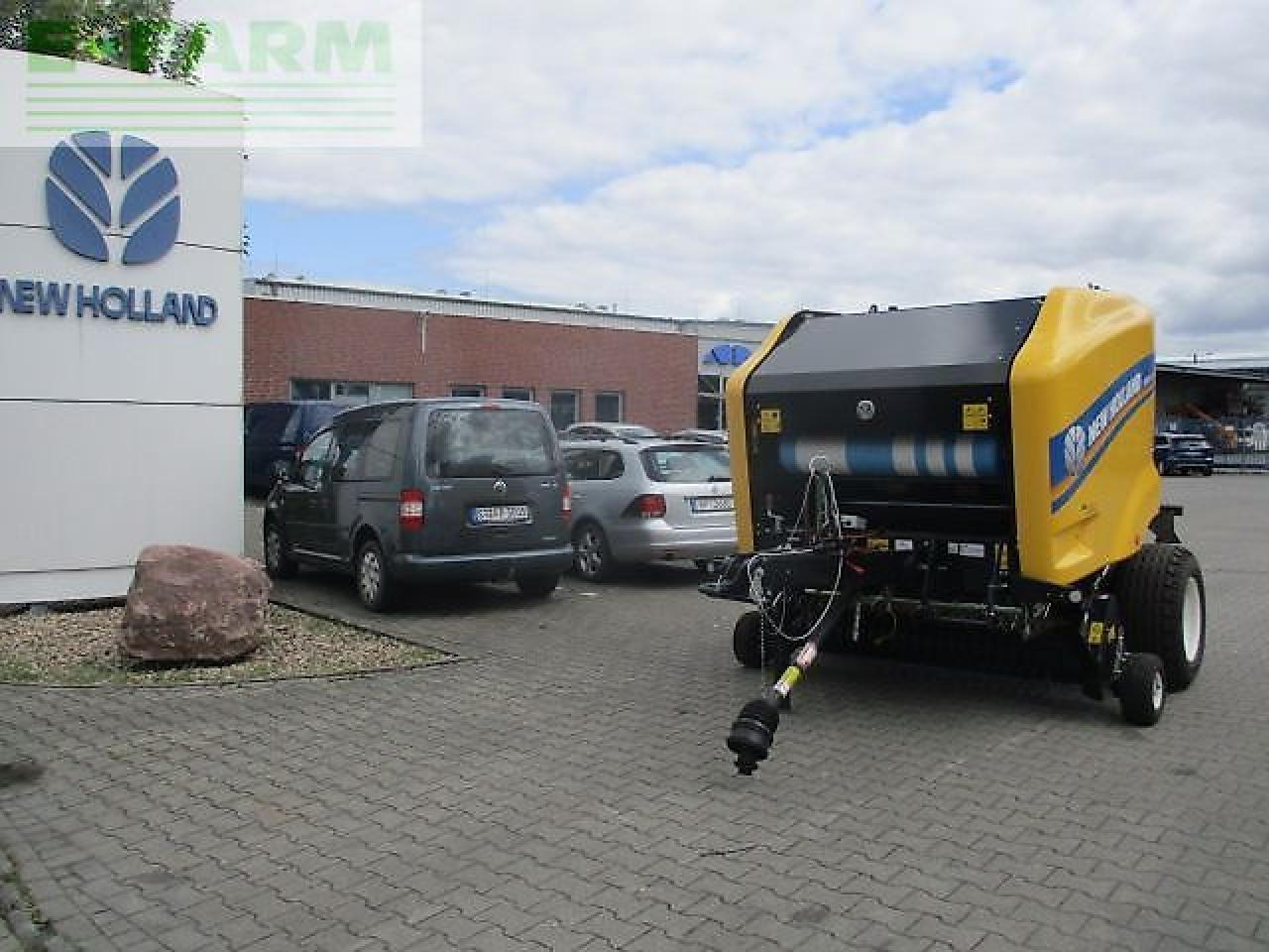 New Holland br 150 utility - מכונת צרור מרובעת: תמונה 2 New Holland br 150 utility - מכונת צרור מרובעת: תמונה 2