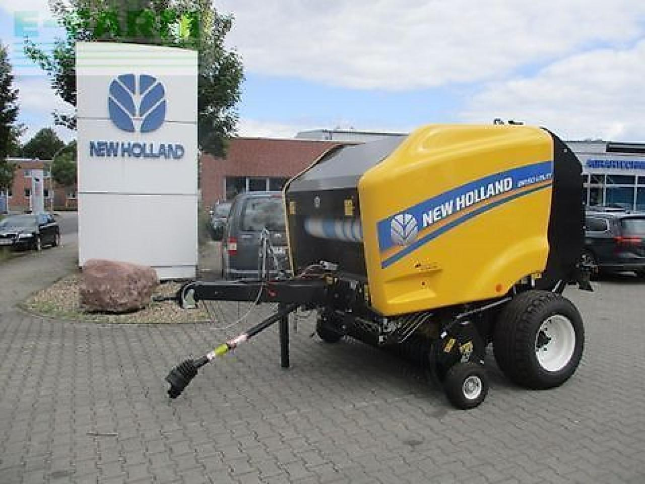 New Holland br 150 utility - מכונת צרור מרובעת: תמונה 1 New Holland br 150 utility - מכונת צרור מרובעת: תמונה 1