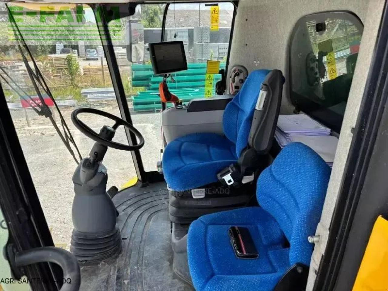 New Holland cr 8070 - מקצרת קומבינה: תמונה 4 New Holland cr 8070 - מקצרת קומבינה: תמונה 4