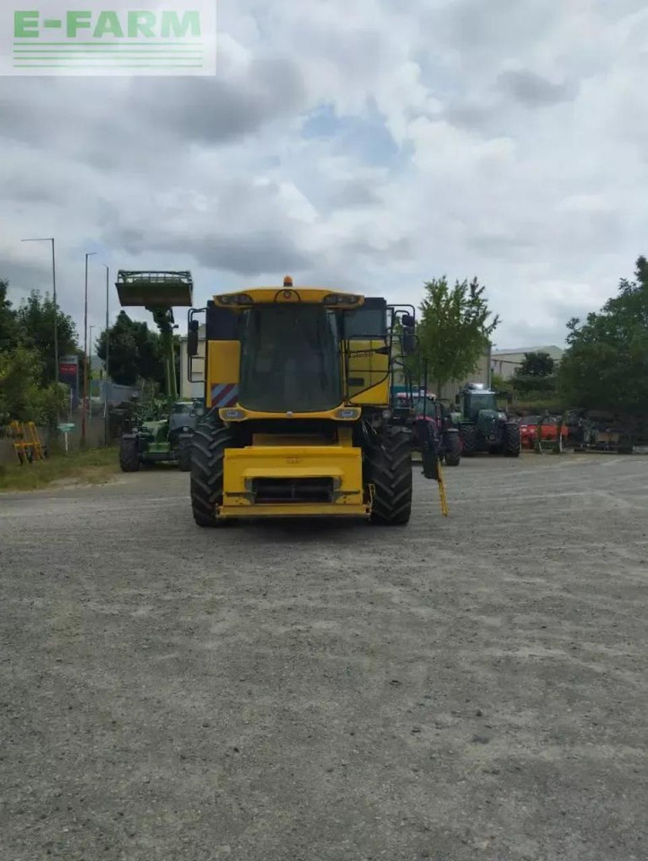 New Holland csx 7050 - מקצרת קומבינה: תמונה 3 New Holland csx 7050 - מקצרת קומבינה: תמונה 3