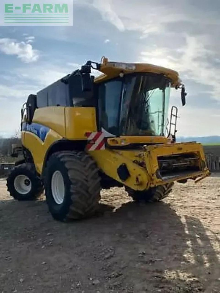 New Holland cx 8090 - מקצרת קומבינה: תמונה 2 New Holland cx 8090 - מקצרת קומבינה: תמונה 2