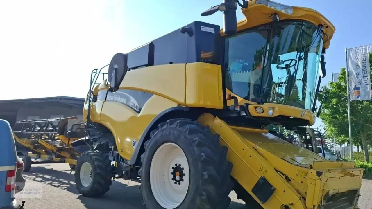 New Holland cx 840 - מקצרת קומבינה: תמונה 4 New Holland cx 840 - מקצרת קומבינה: תמונה 4