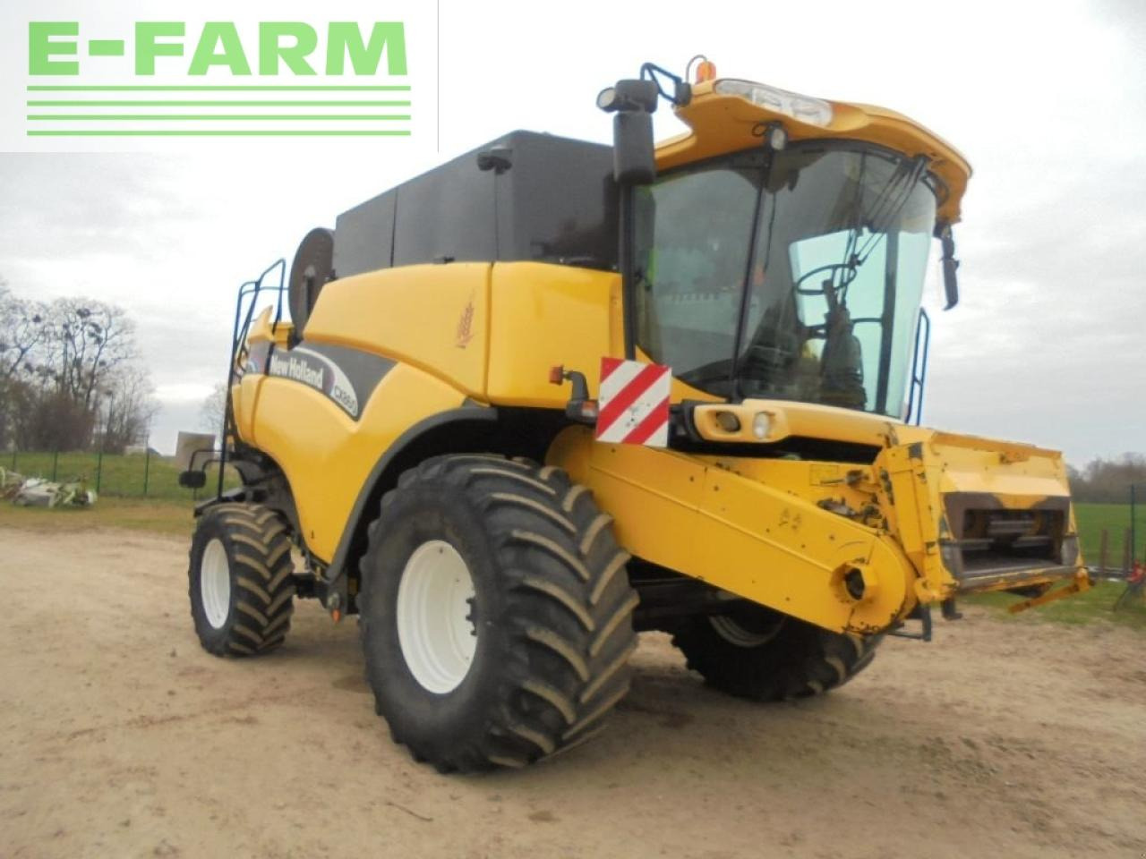 New Holland cx860sl - מקצרת קומבינה: תמונה 4 New Holland cx860sl - מקצרת קומבינה: תמונה 4