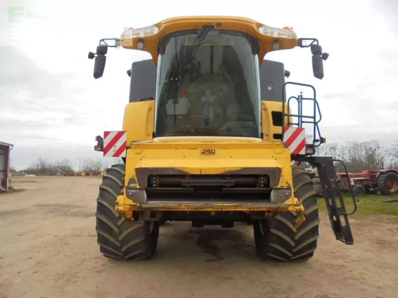 New Holland cx860sl - מקצרת קומבינה: תמונה 3 New Holland cx860sl - מקצרת קומבינה: תמונה 3