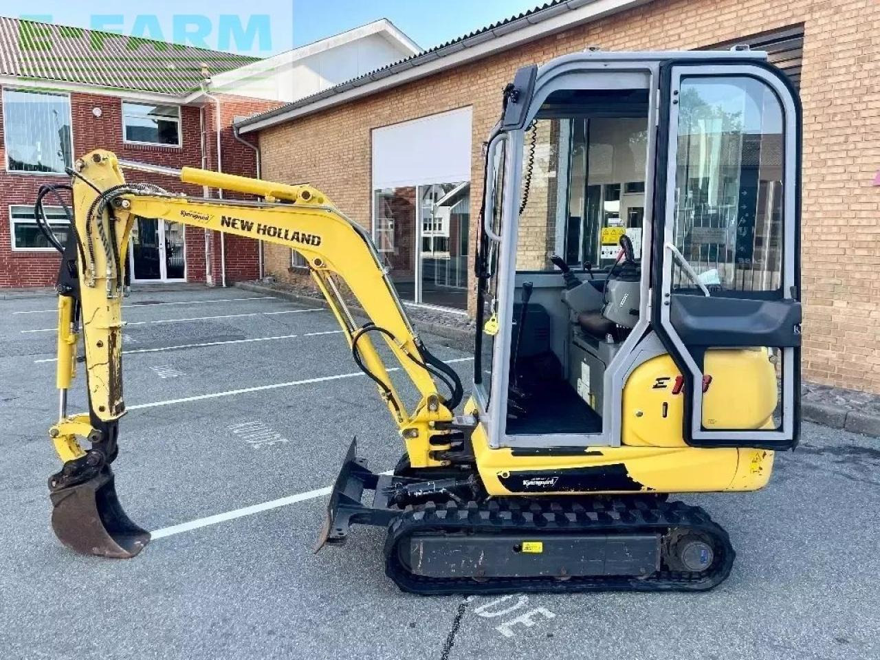 New Holland e 18 c - מיני מחפר: תמונה 2 New Holland e 18 c - מיני מחפר: תמונה 2