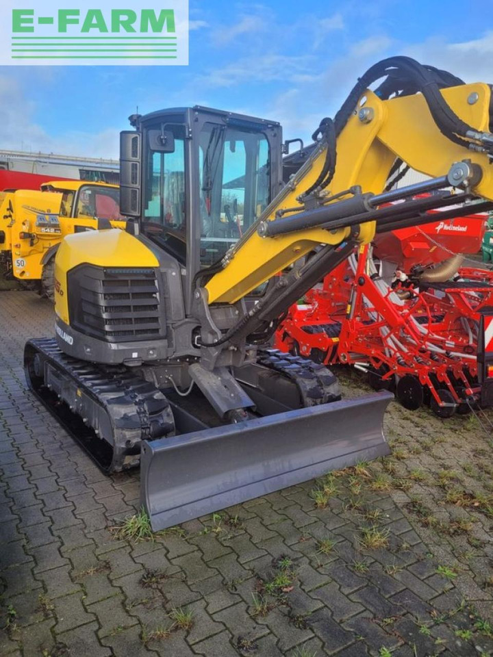 New Holland e55d - מיני מחפר: תמונה 1 New Holland e55d - מיני מחפר: תמונה 1