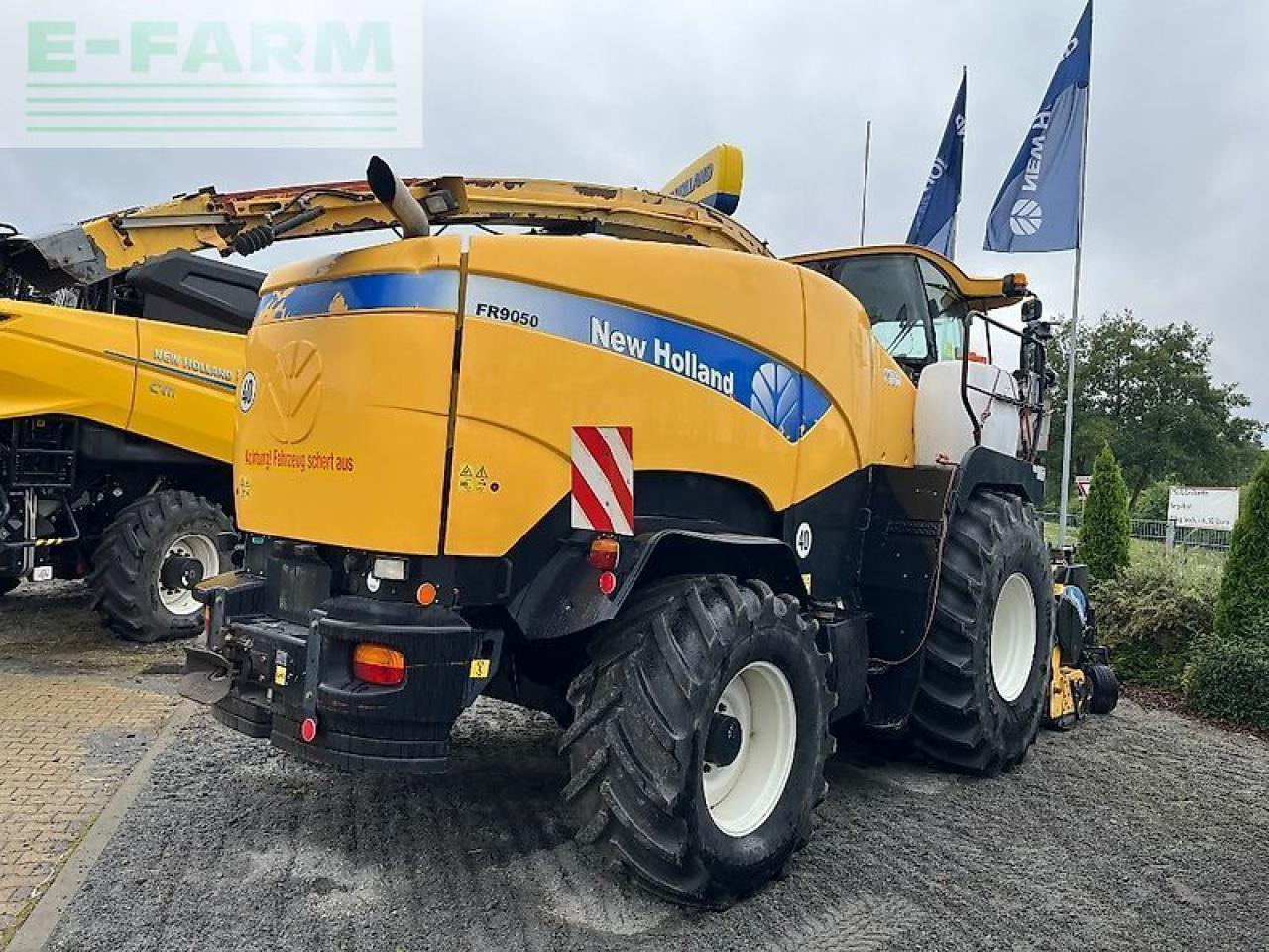 New Holland fr 9050 - מקצרת מספוא: תמונה 4 New Holland fr 9050 - מקצרת מספוא: תמונה 4
