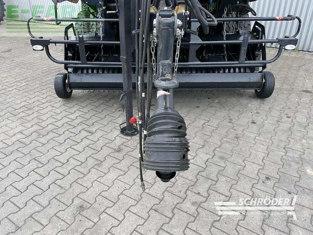 מכונת צרור מרובעת New Holland roll-belt 180 cropcutter: תמונה 7