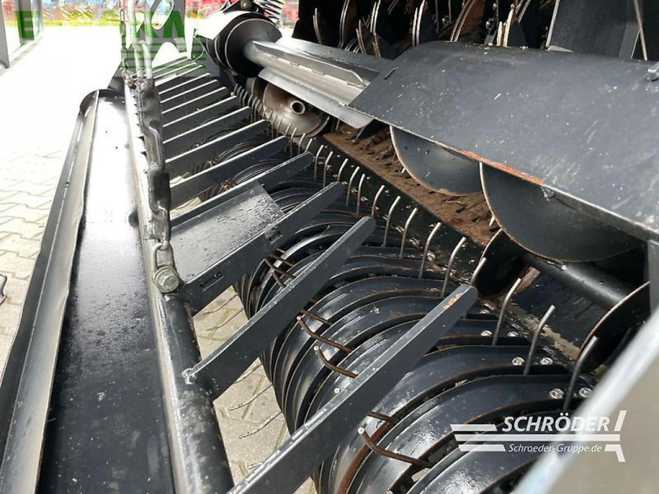 מכונת צרור מרובעת New Holland roll-belt 180 cropcutter: תמונה 9