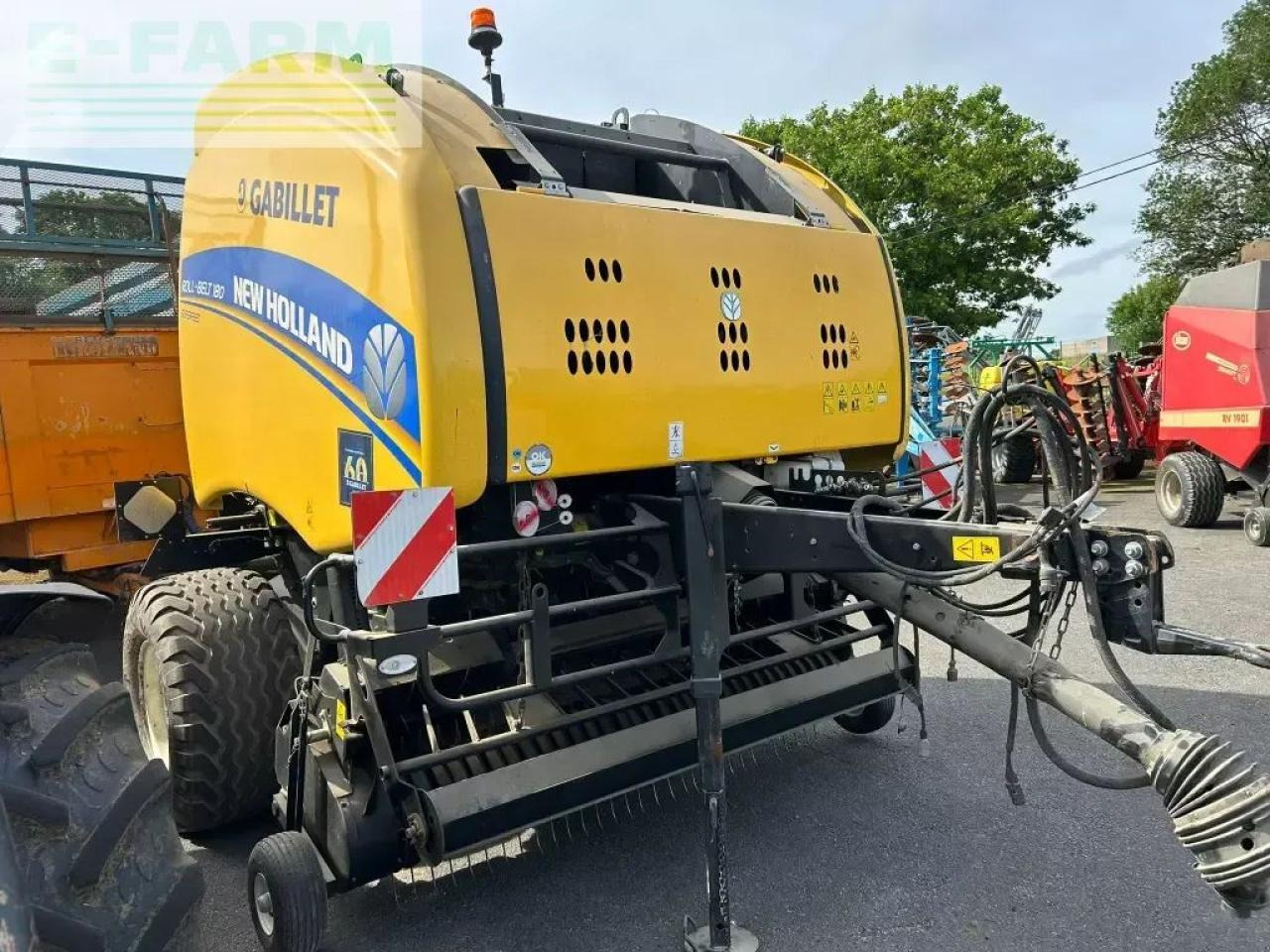 New Holland roll-belt180 - מכונת צרור מרובעת: תמונה 2 New Holland roll-belt180 - מכונת צרור מרובעת: תמונה 2