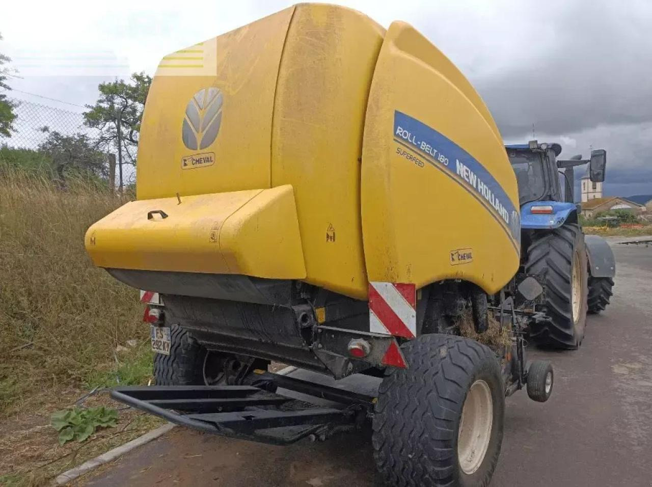 New Holland rolt belt 180 superfeed - מכונת צרור מרובעת: תמונה 3 New Holland rolt belt 180 superfeed - מכונת צרור מרובעת: תמונה 3