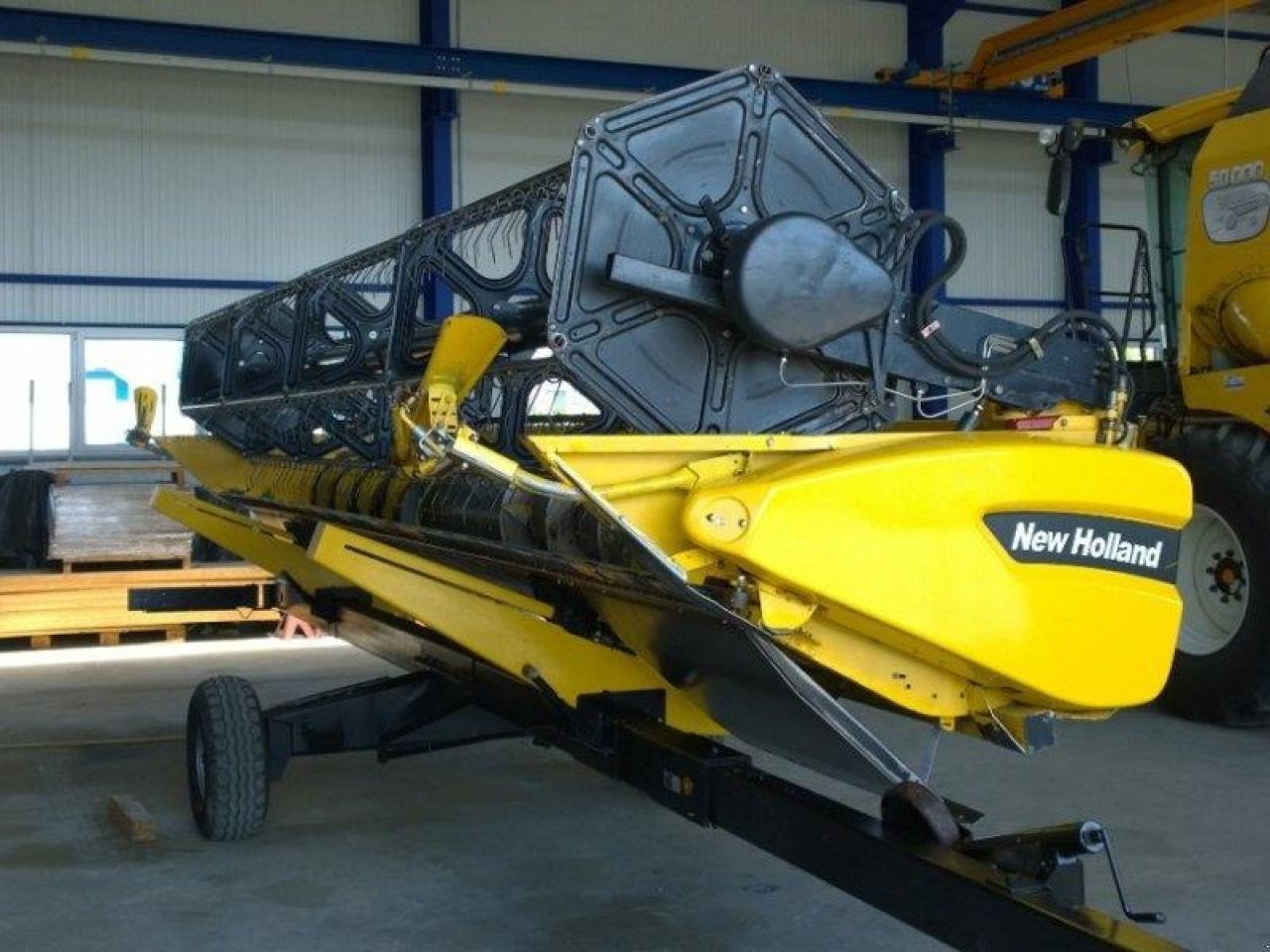 New Holland schneidwerk 7,32 m - ראש תבואה: תמונה 1 New Holland schneidwerk 7,32 m - ראש תבואה: תמונה 1