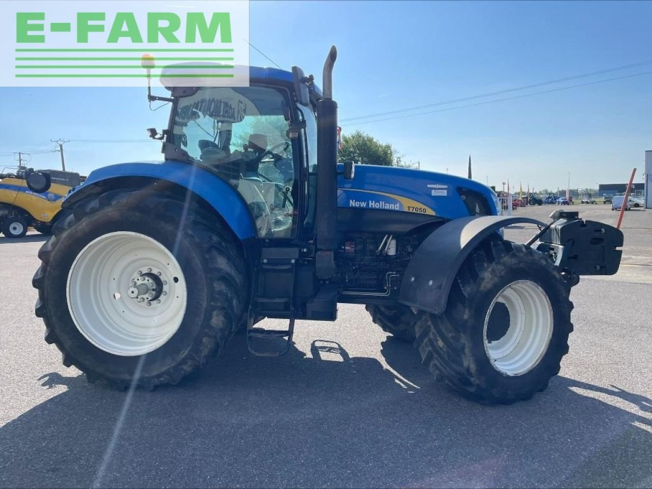 New Holland t 7050 - טרקטור חקלאי: תמונה 5 New Holland t 7050 - טרקטור חקלאי: תמונה 5