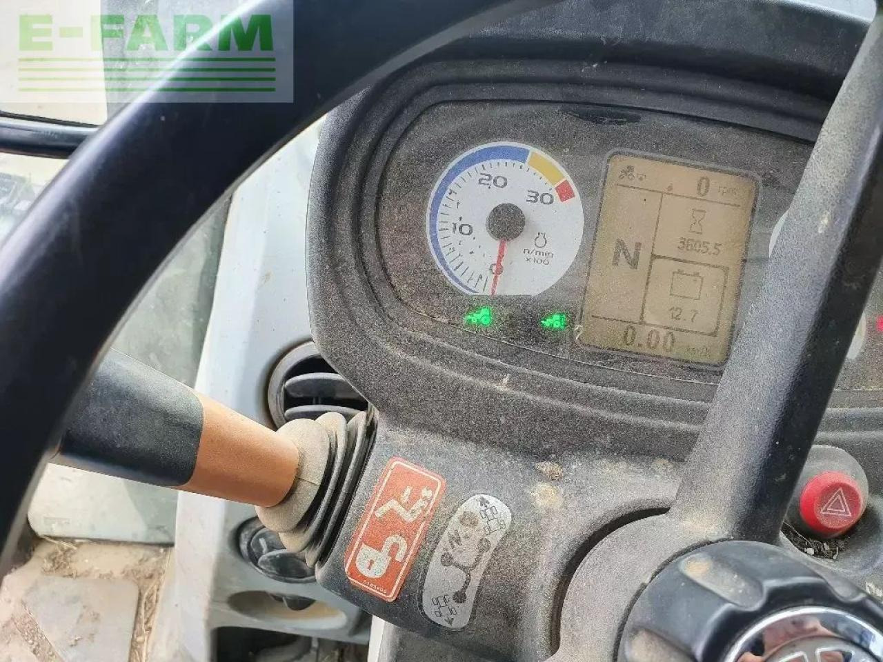 New Holland t4-85 - טרקטור חקלאי: תמונה 5 New Holland t4-85 - טרקטור חקלאי: תמונה 5