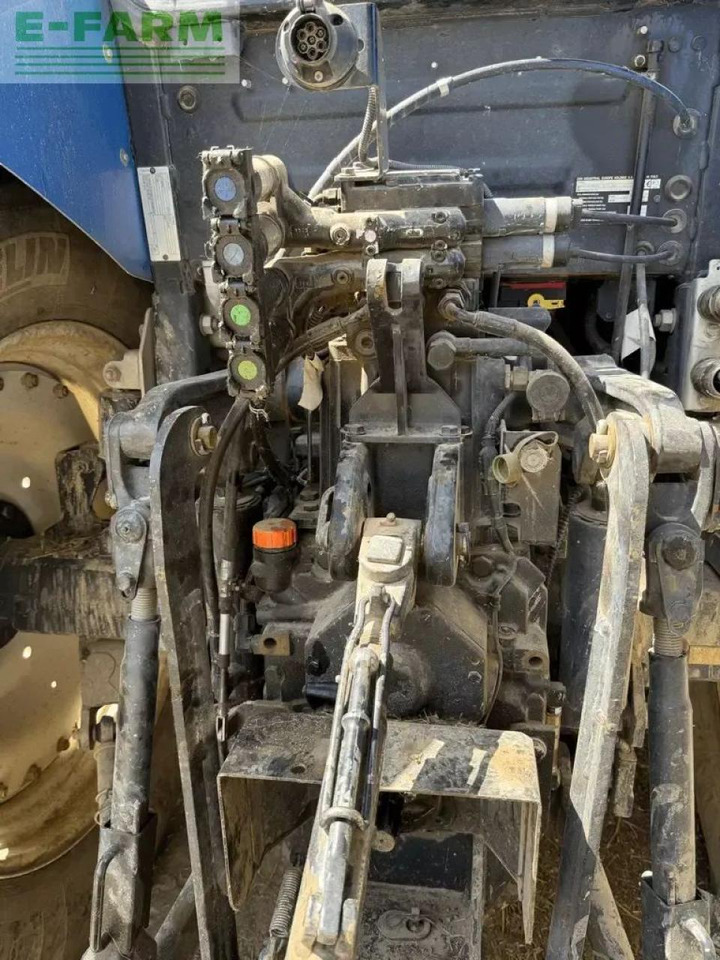 New Holland t5.110 evolution - טרקטור חקלאי: תמונה 4 New Holland t5.110 evolution - טרקטור חקלאי: תמונה 4