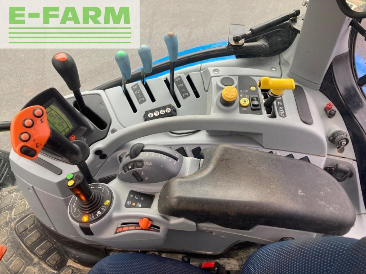 New Holland t6.155 - טרקטור חקלאי: תמונה 3 New Holland t6.155 - טרקטור חקלאי: תמונה 3
