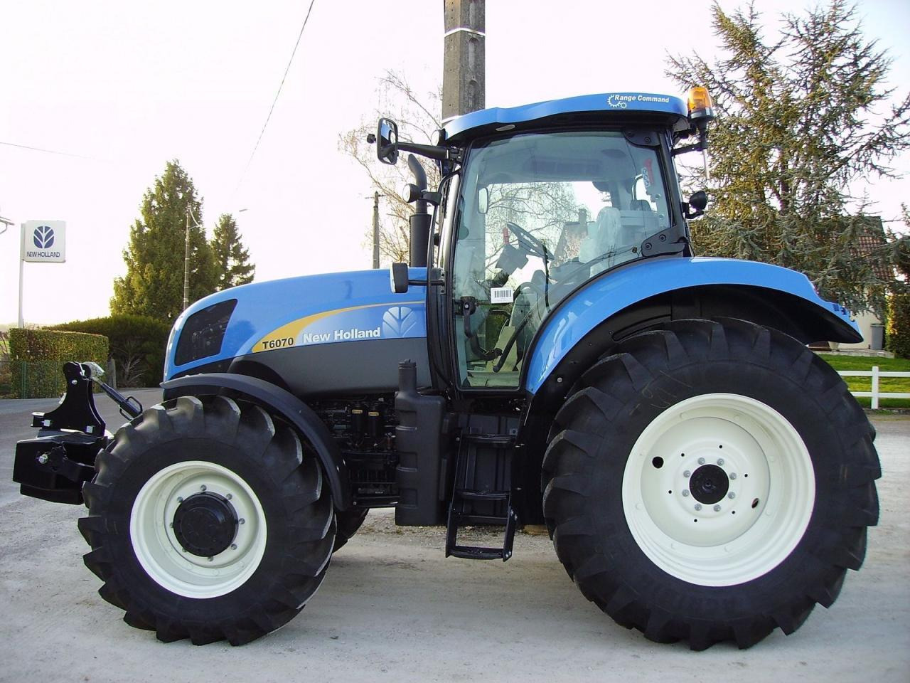 New Holland t6070 range & power command - טרקטור חקלאי: תמונה 1 New Holland t6070 range & power command - טרקטור חקלאי: תמונה 1