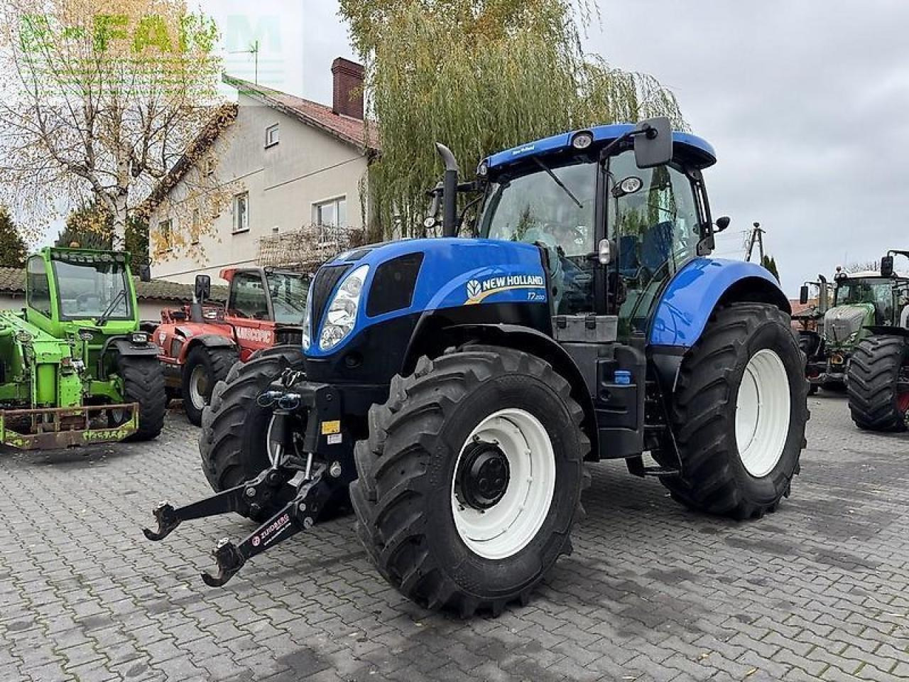 New Holland t7.200 rangecommand - טרקטור חקלאי: תמונה 1 New Holland t7.200 rangecommand - טרקטור חקלאי: תמונה 1