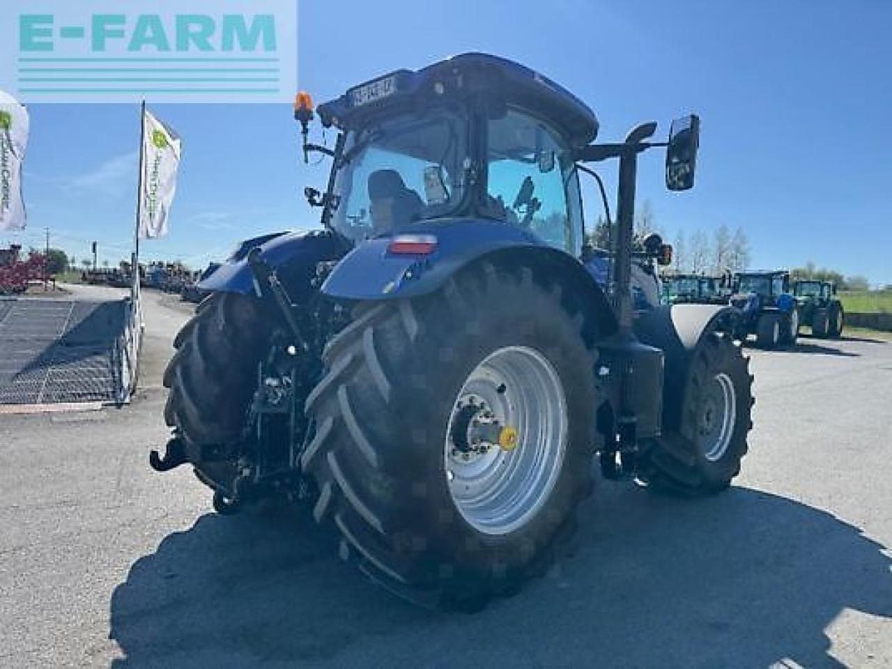 New Holland t7.245 ac - טרקטור חקלאי: תמונה 4 New Holland t7.245 ac - טרקטור חקלאי: תמונה 4