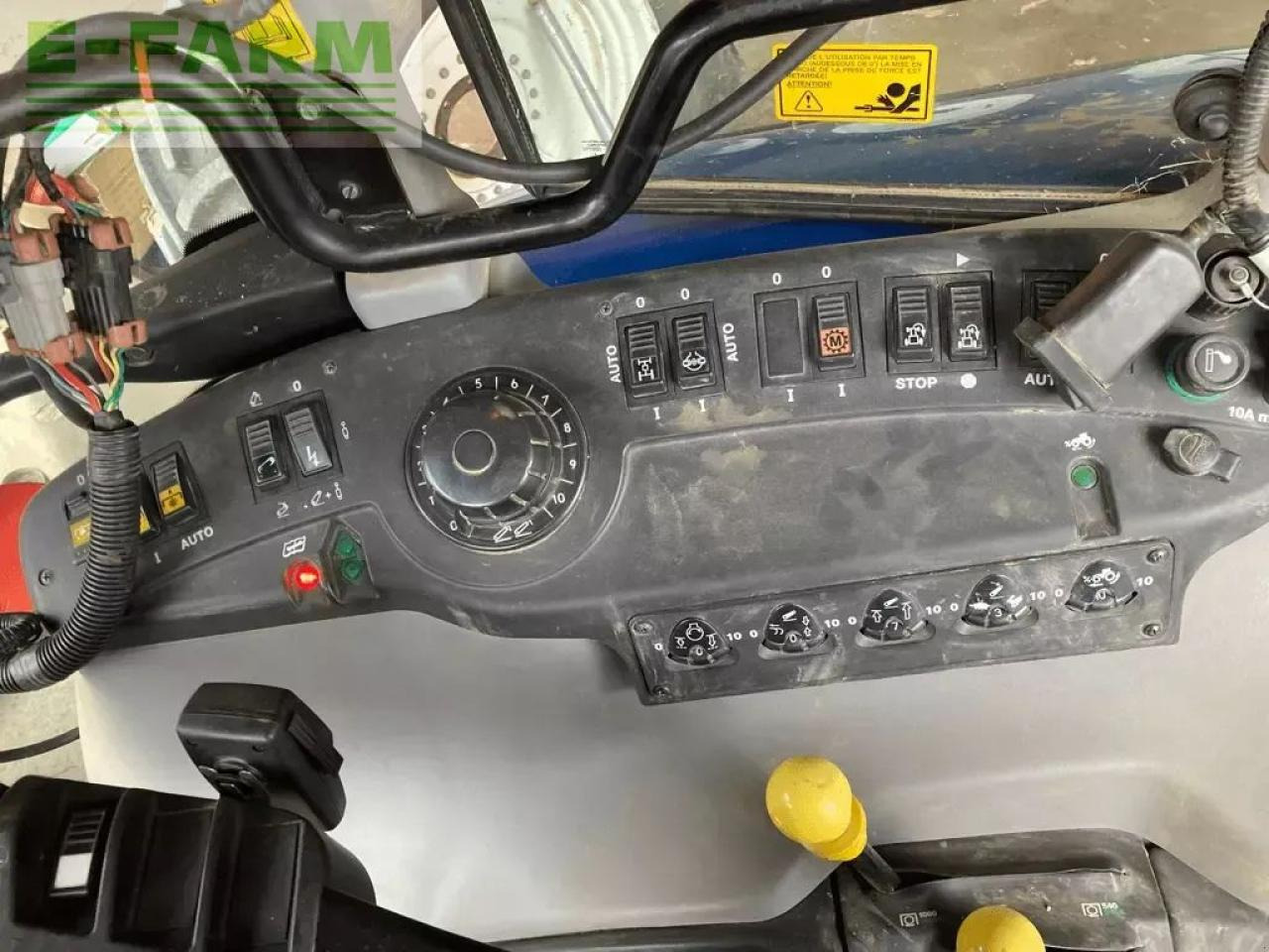 New Holland t7550 auto command - טרקטור חקלאי: תמונה 3 New Holland t7550 auto command - טרקטור חקלאי: תמונה 3