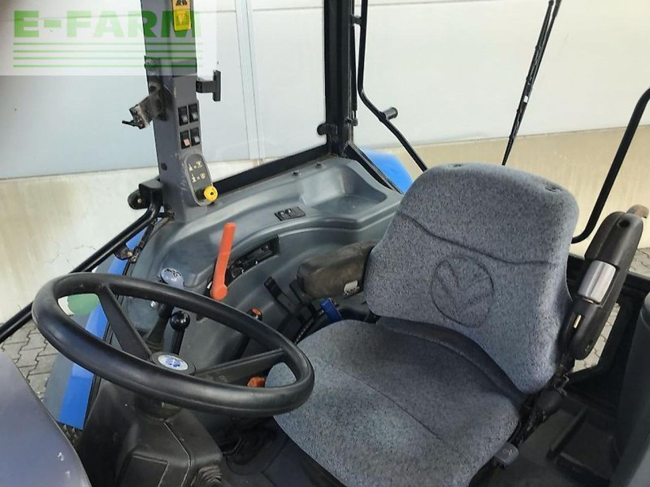 טרקטור חקלאי New Holland tl 90 a dt A: תמונה 8