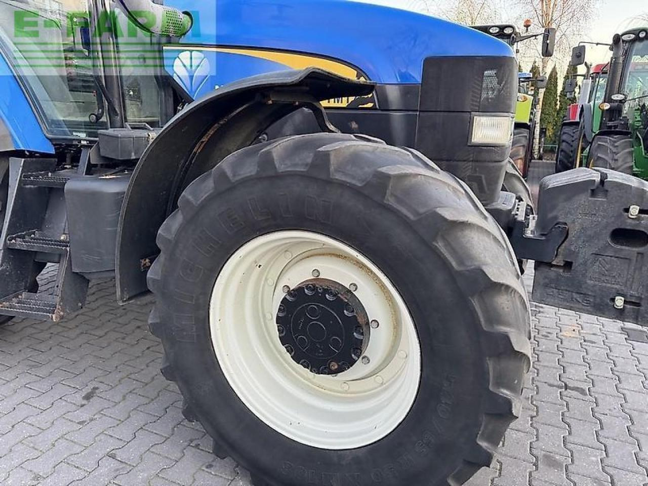 טרקטור חקלאי New Holland tm175 powercommand: תמונה 18