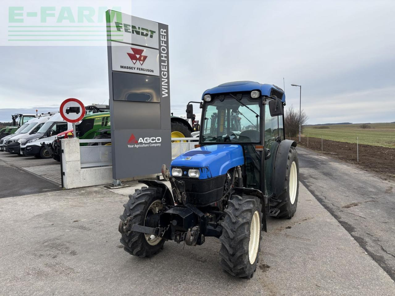 New Holland tm85fa - טרקטור חקלאי: תמונה 1 New Holland tm85fa - טרקטור חקלאי: תמונה 1