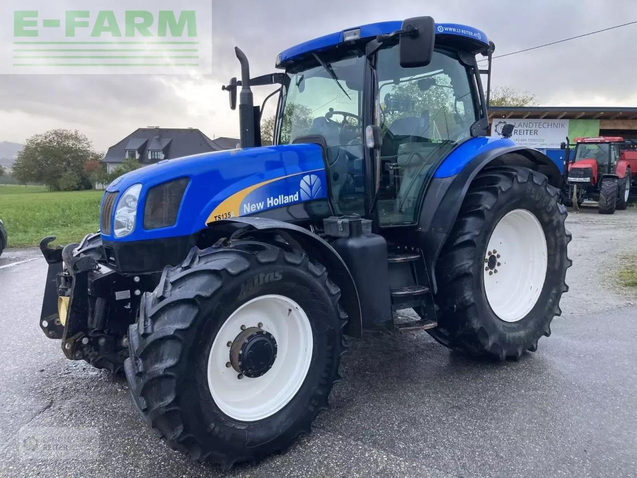 New Holland ts 135 - טרקטור חקלאי: תמונה 1 New Holland ts 135 - טרקטור חקלאי: תמונה 1