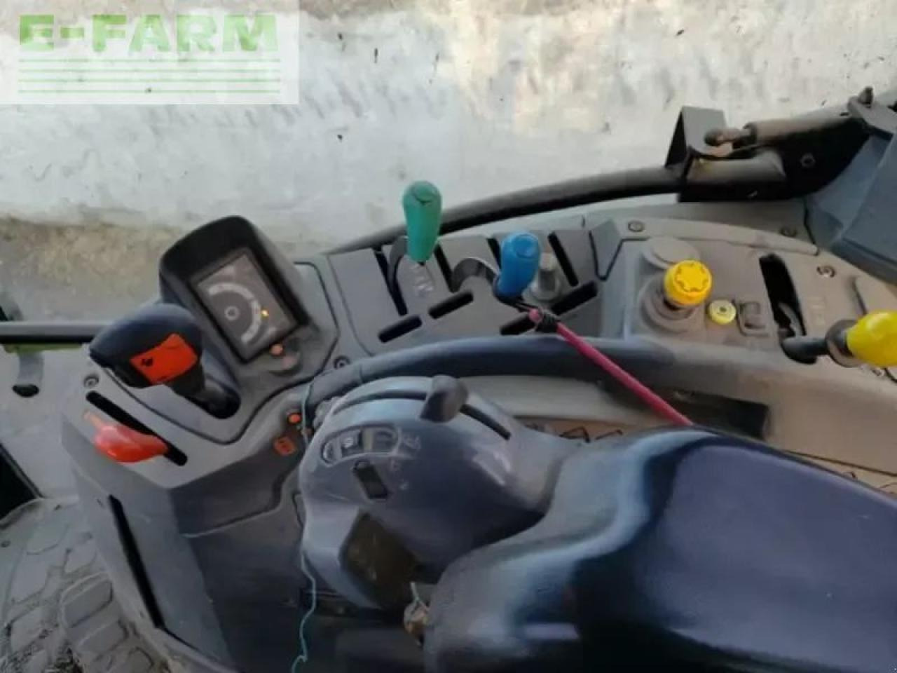 New Holland tsa 125 - טרקטור חקלאי: תמונה 4 New Holland tsa 125 - טרקטור חקלאי: תמונה 4