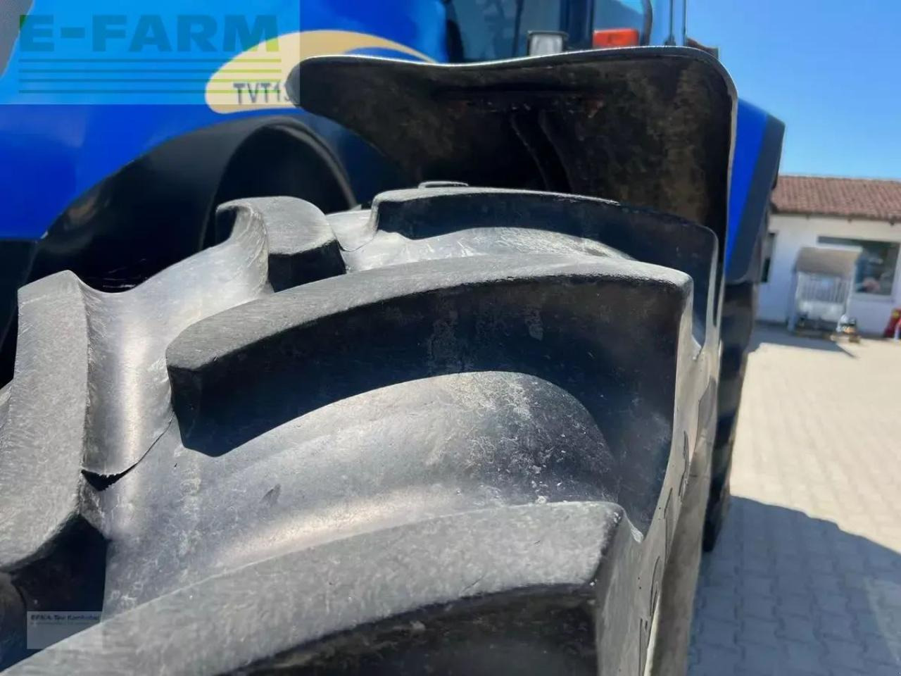 New Holland tvt 135 - טרקטור חקלאי: תמונה 2 New Holland tvt 135 - טרקטור חקלאי: תמונה 2